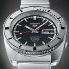 Seiko 5 Sports Heritage Design Re-Creation “Pepper black” Limited Edition men's watch set SRPL05K1